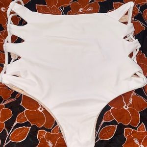 Off white Acacia Queens Bottoms